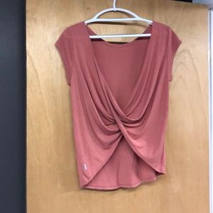 RVCA top! Size med! Dusty rose!